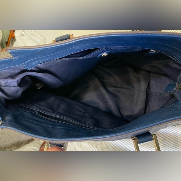 Charming Charlie Dark Blue/Navy Handbag/Crossbody Purse Vegan Leather - Picture 3 of 8